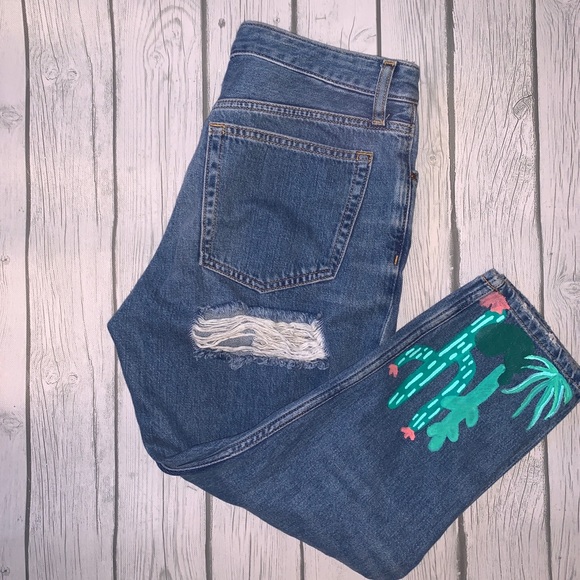 Topshop Denim - Topshop Blue Cropped Jeans with Cactus Design
